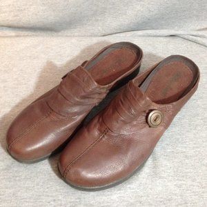 Brown leather mules by Bear Traps size 8.5M